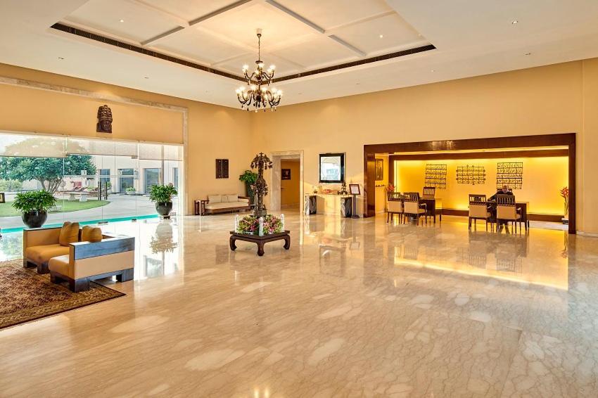 The Lalit Traveller Khajuraho Hotel Екстериор снимка